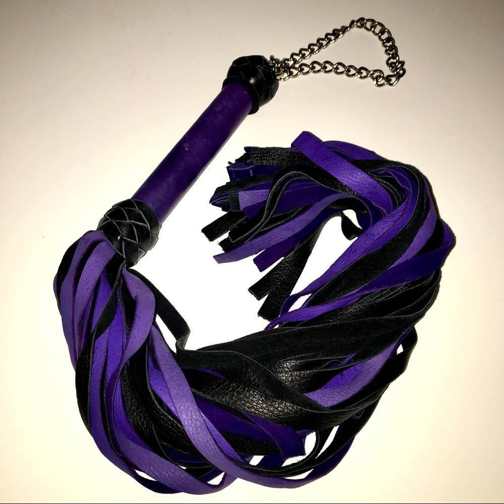 Premium Deerskin Flogger, Purple On Black